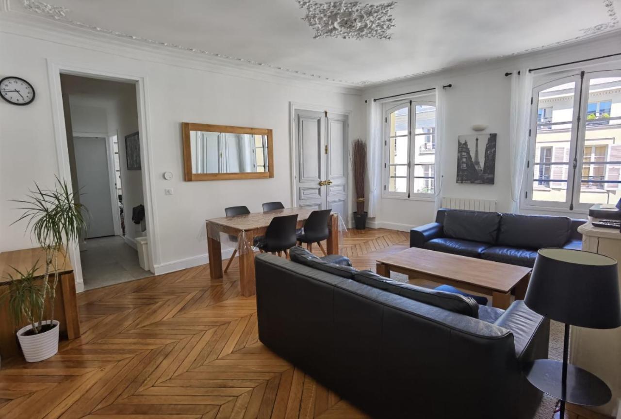 3 Pieces 4****, Au Coeur Du Quartier Historique Lägenhet Versailles Exteriör bild